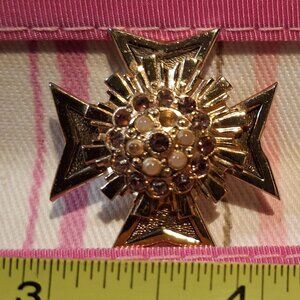 Brooch Maltese Cross With Rubies/Pearl Stones